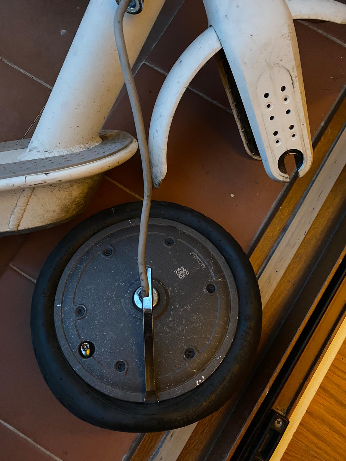Ruedas patinete eléctrico Xiaomi: Cámara y rueda maciza - Blog
